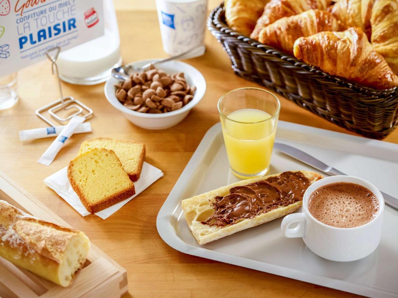 Ibis Budget Castelnaudary - A61 Екстер'єр фото