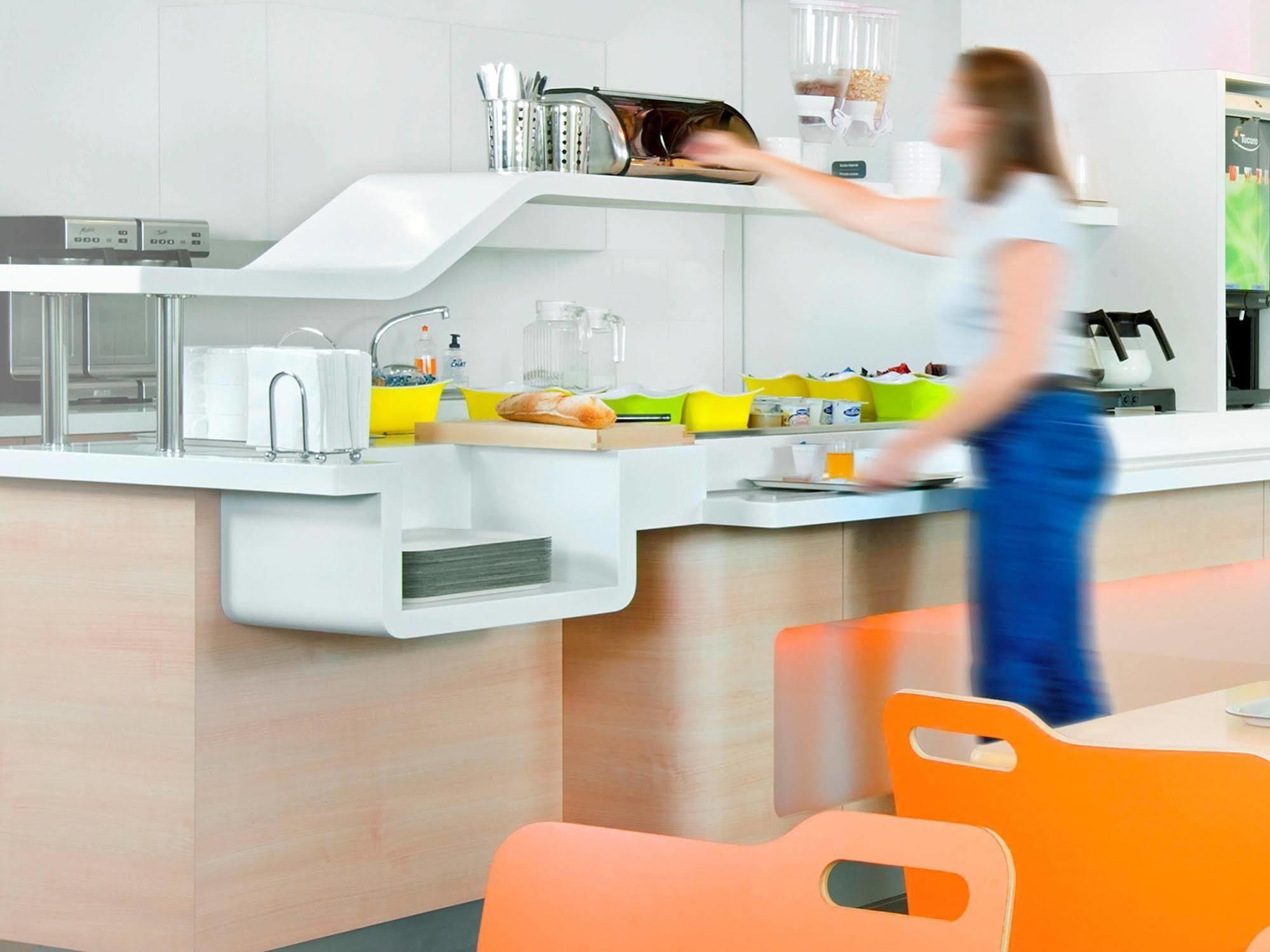 Ibis Budget Castelnaudary - A61 Екстер'єр фото